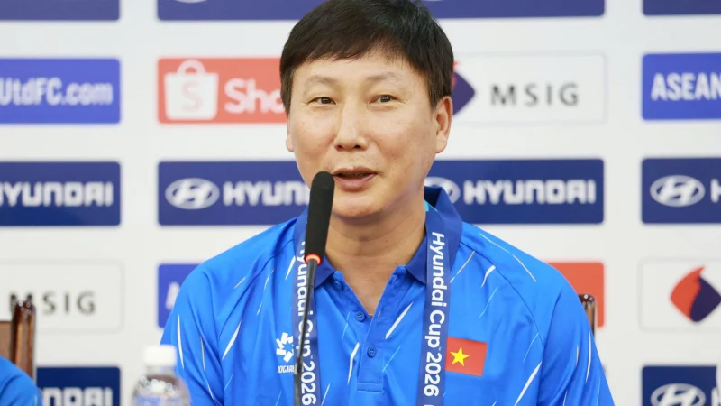 OK9 - HLV Kim Sang Sik chỉ điểm yếu Malaysia trước đại chiến